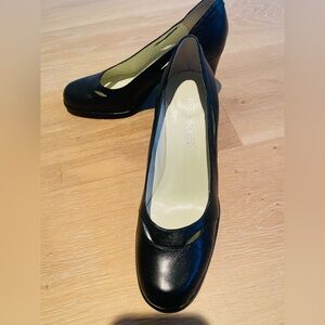 Size 7.5M Black Aerosoles Black Pumps